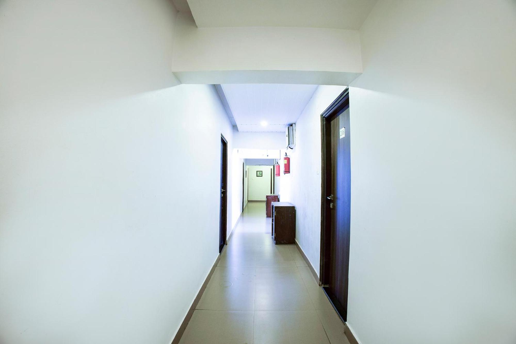 Fabhotel Comfort Stays - Nr Miramar Beach باناجي المظهر الخارجي الصورة
