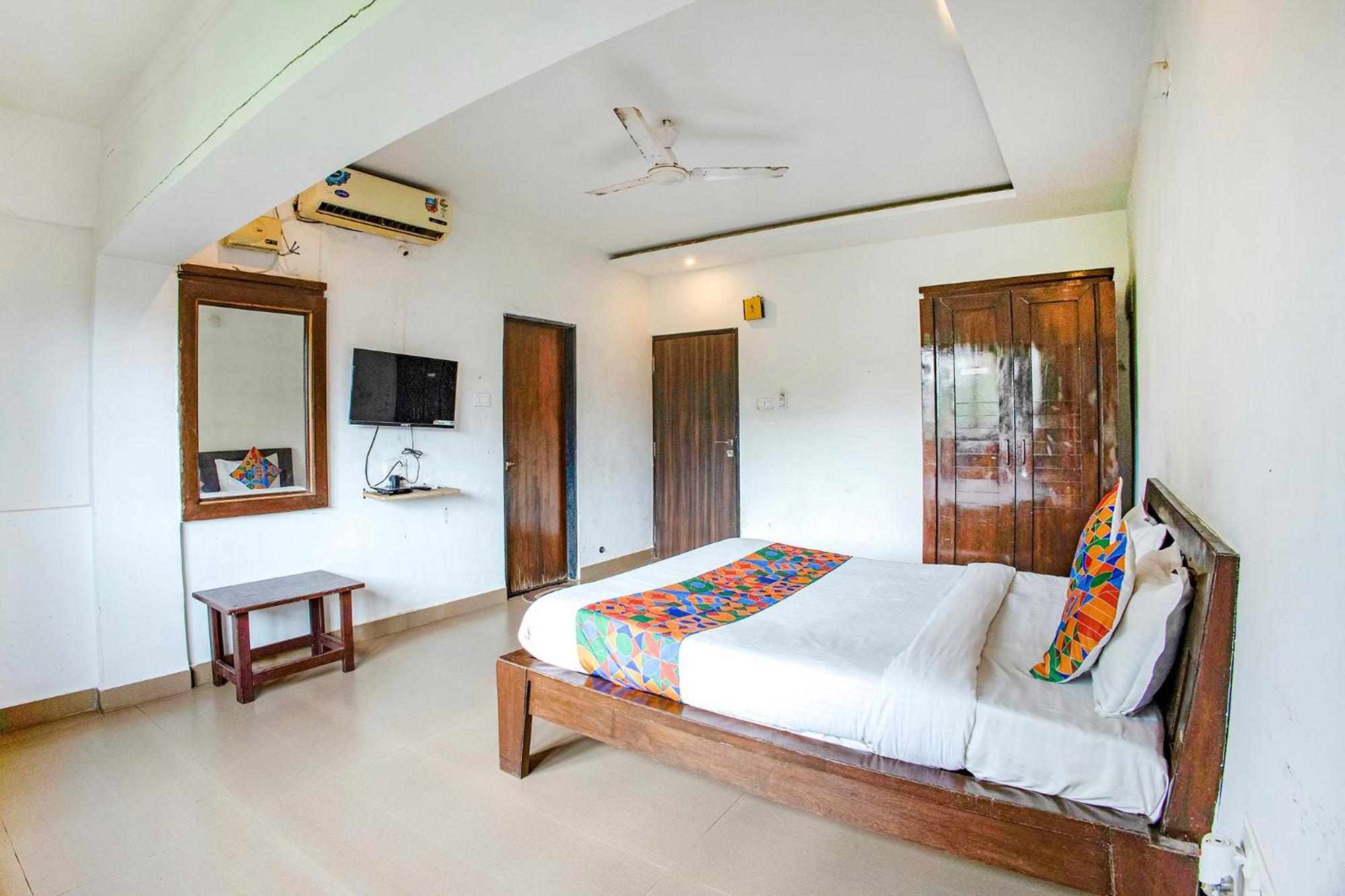 Fabhotel Comfort Stays - Nr Miramar Beach باناجي المظهر الخارجي الصورة