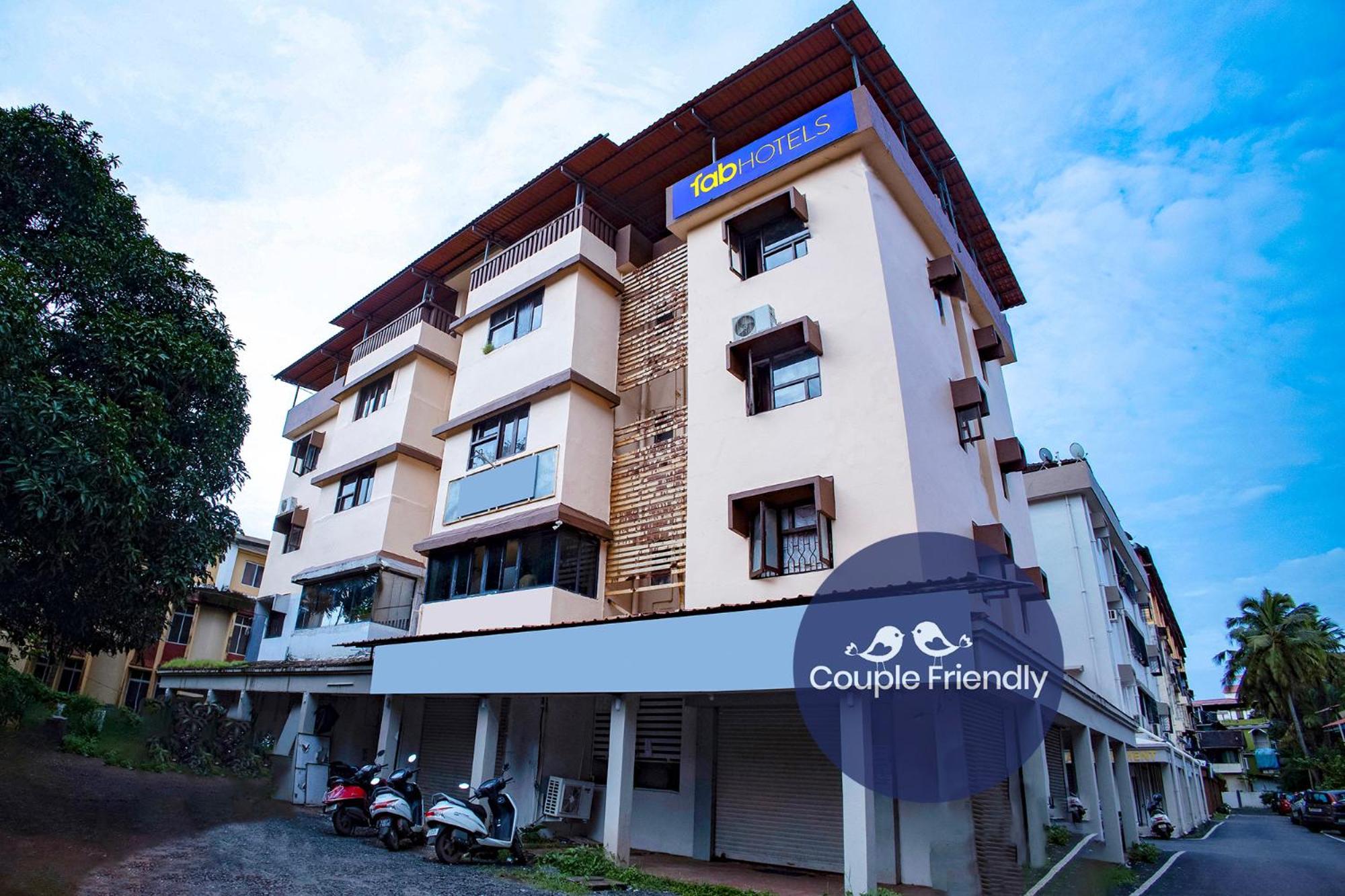 Fabhotel Comfort Stays - Nr Miramar Beach باناجي المظهر الخارجي الصورة